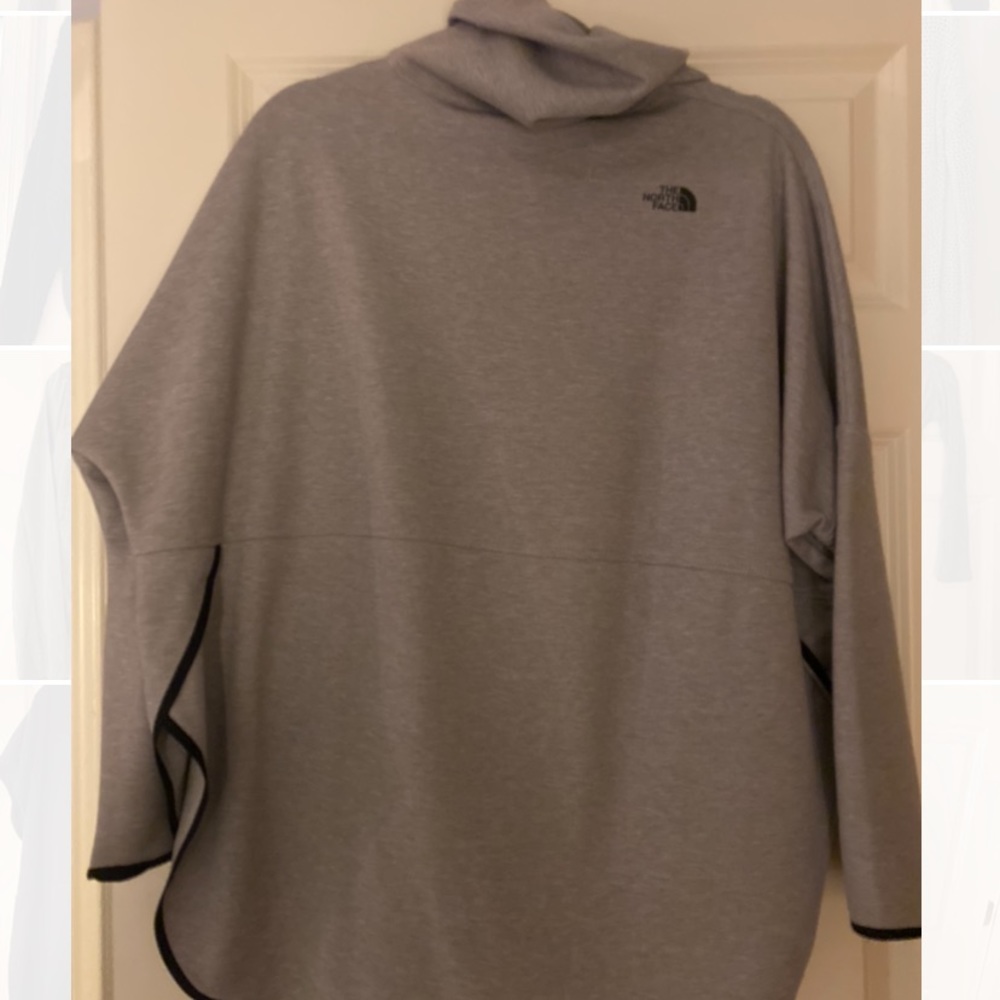 Stylish North Face Pull Over